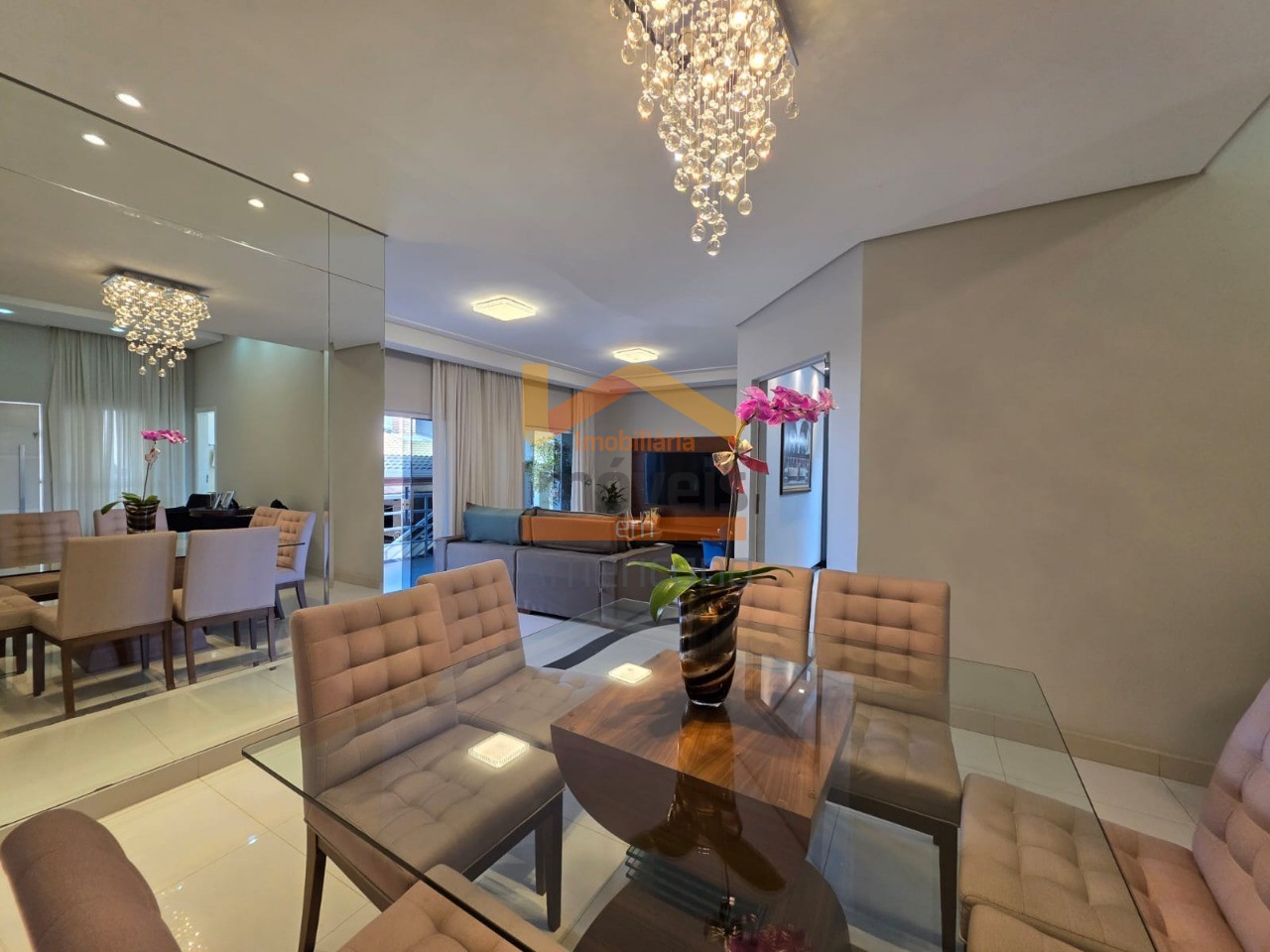 Casa, 3 quartos, 270 m² - Foto 1