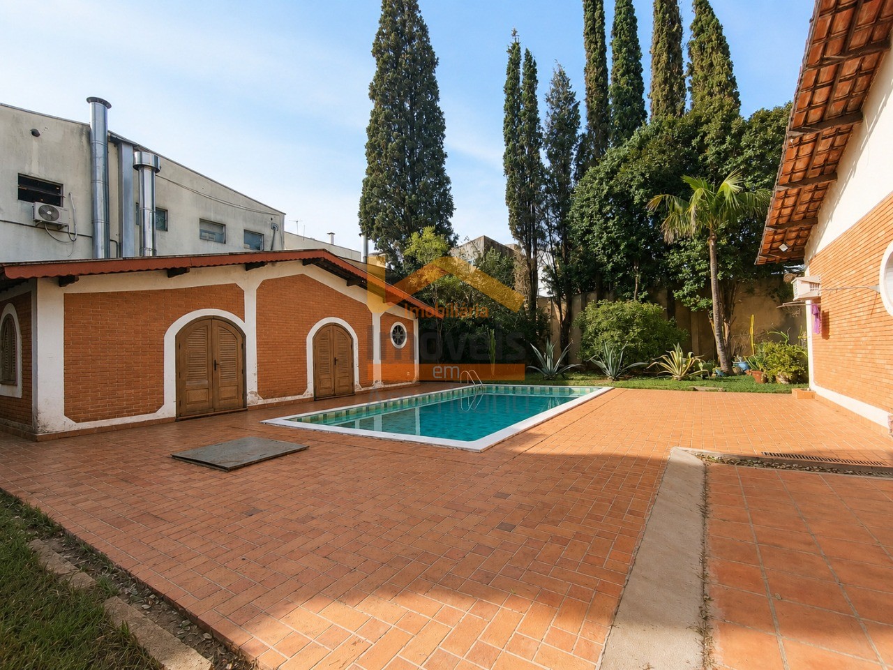 Casa, 4 quartos, 244 m² - Foto 1