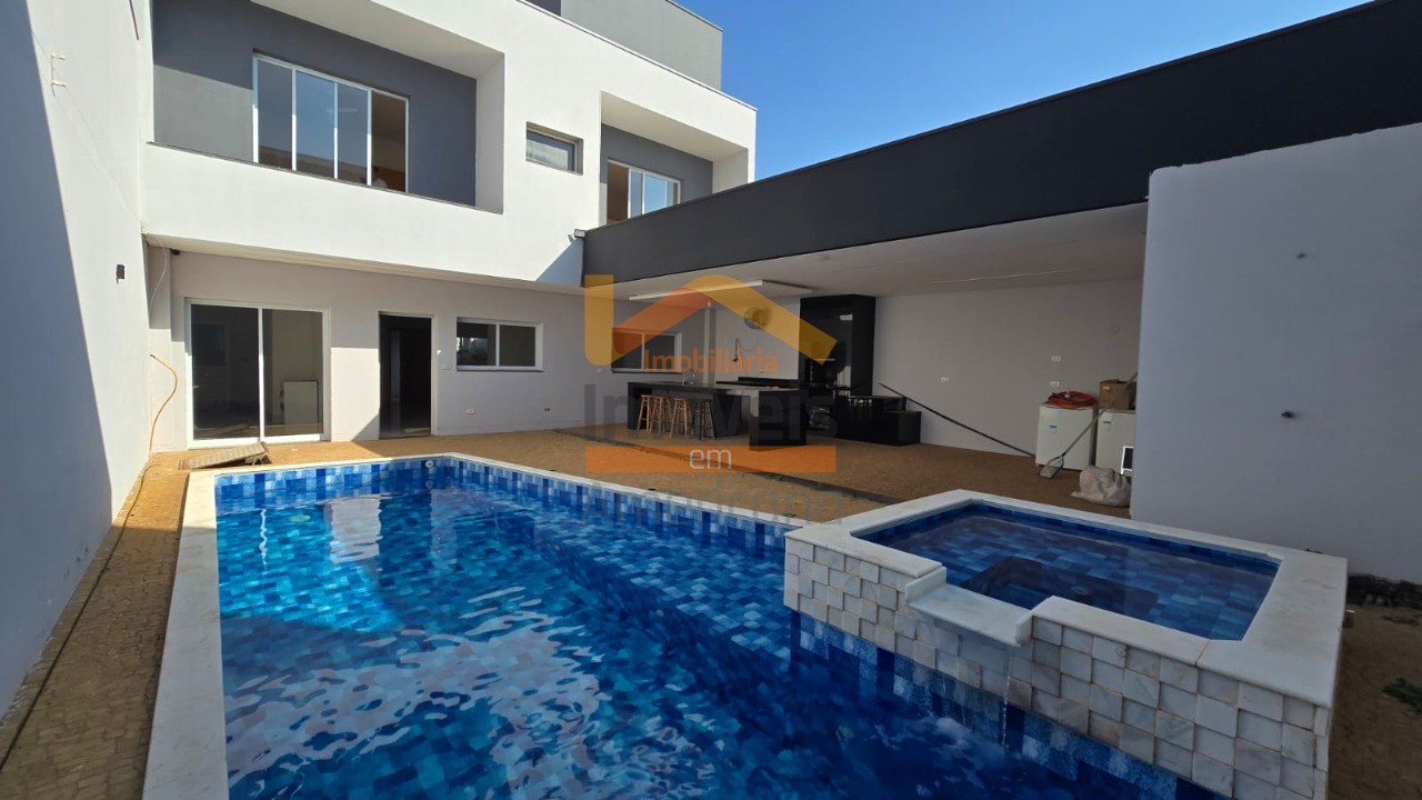Sobrado, 3 quartos, 221 m² - Foto 1