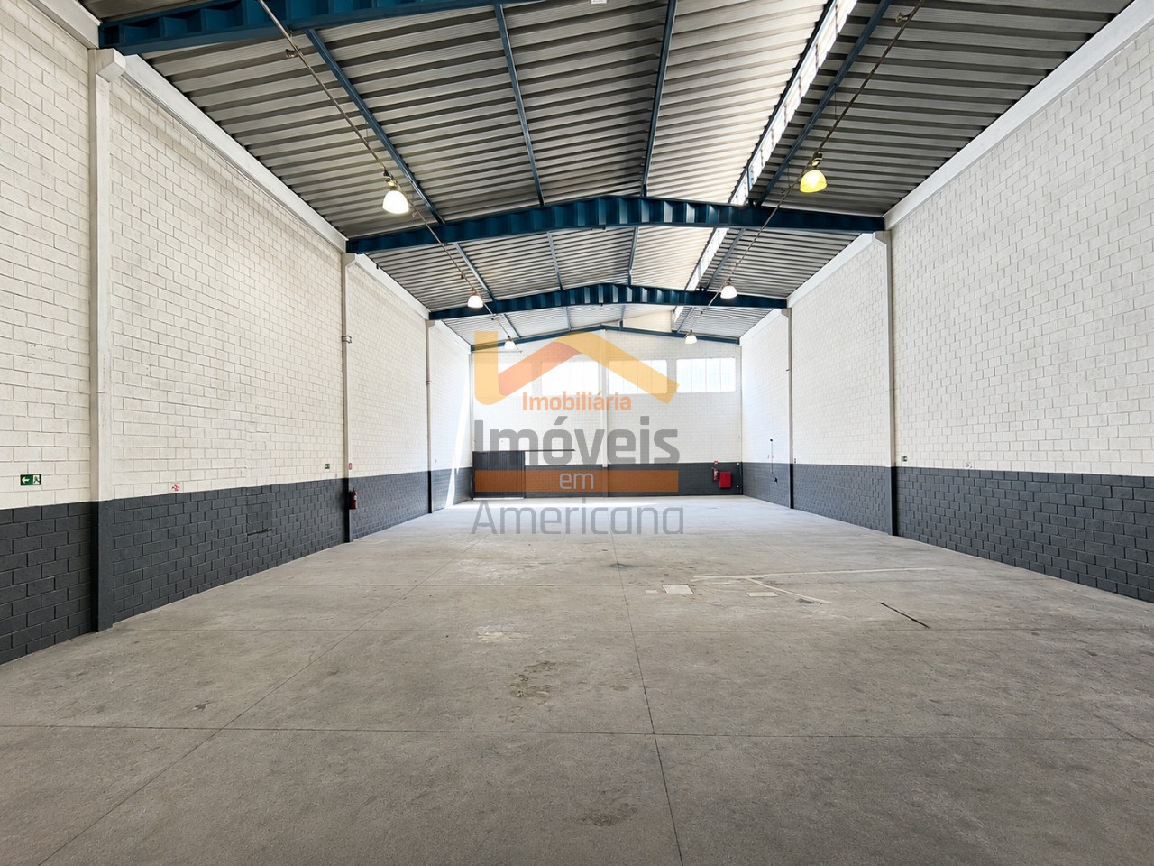 Depósito-Galpão, 750 m² - Foto 1
