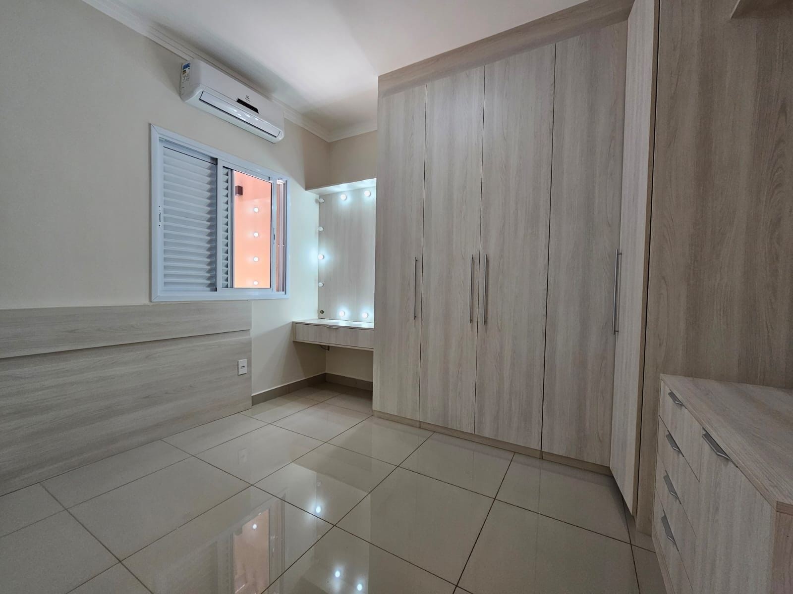 Casa à venda e aluguel com 3 quartos, 170m² - Foto 18