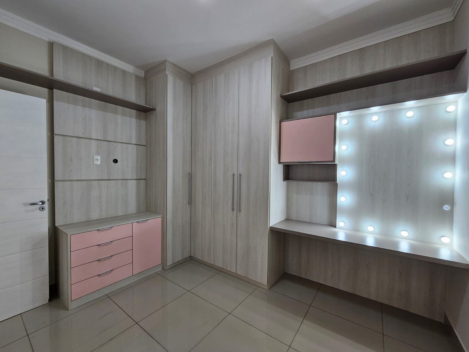 Casa à venda e aluguel com 3 quartos, 170m² - Foto 19