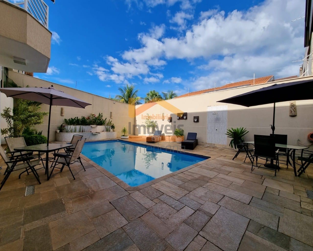 Casa, 3 quartos, 375 m² - Foto 1