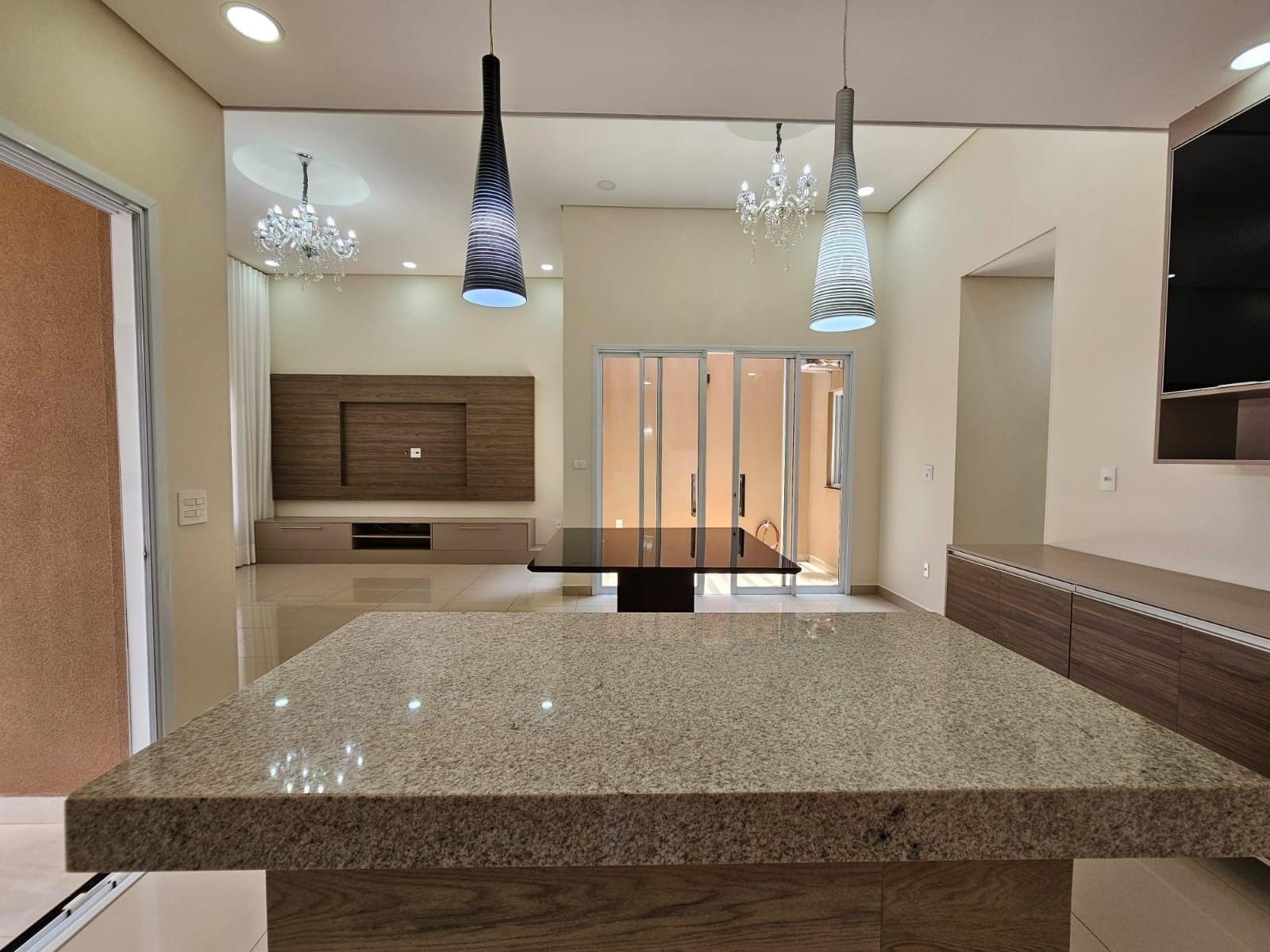 Casa à venda e aluguel com 3 quartos, 170m² - Foto 26