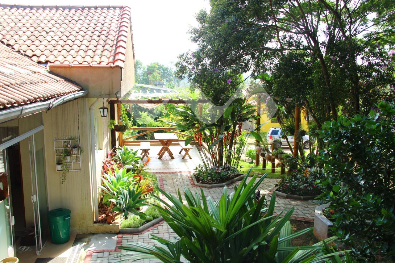 Casa de Condomínio à venda com 3 quartos, 800m² - Foto 1