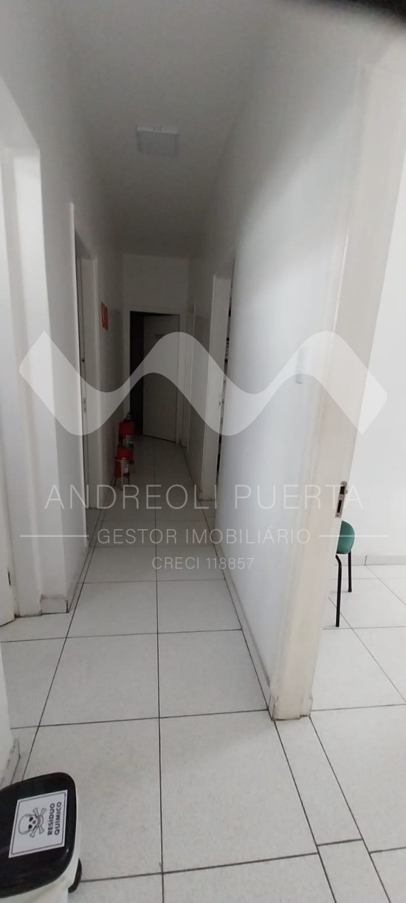 Prédio Inteiro à venda com 3 quartos, 300m² - Foto 15