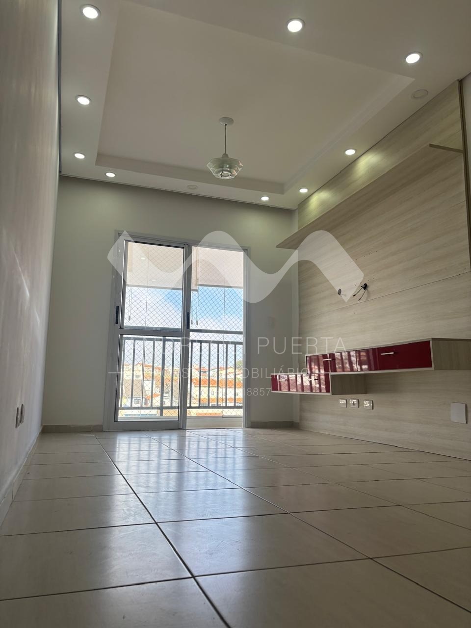 Apartamento à venda com 3 quartos, 77m² - Foto 1