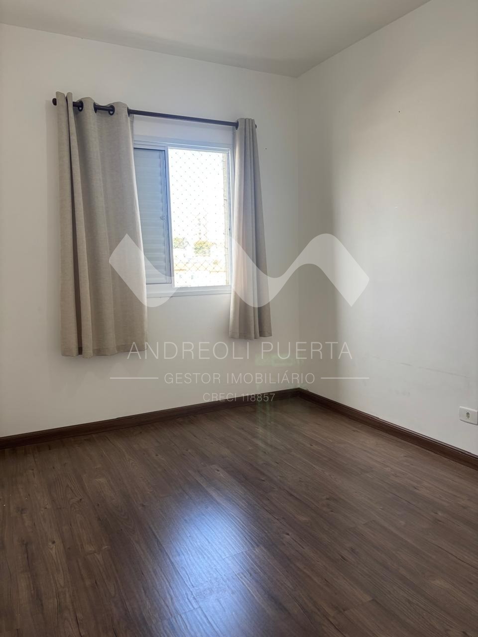 Apartamento à venda com 3 quartos, 77m² - Foto 3