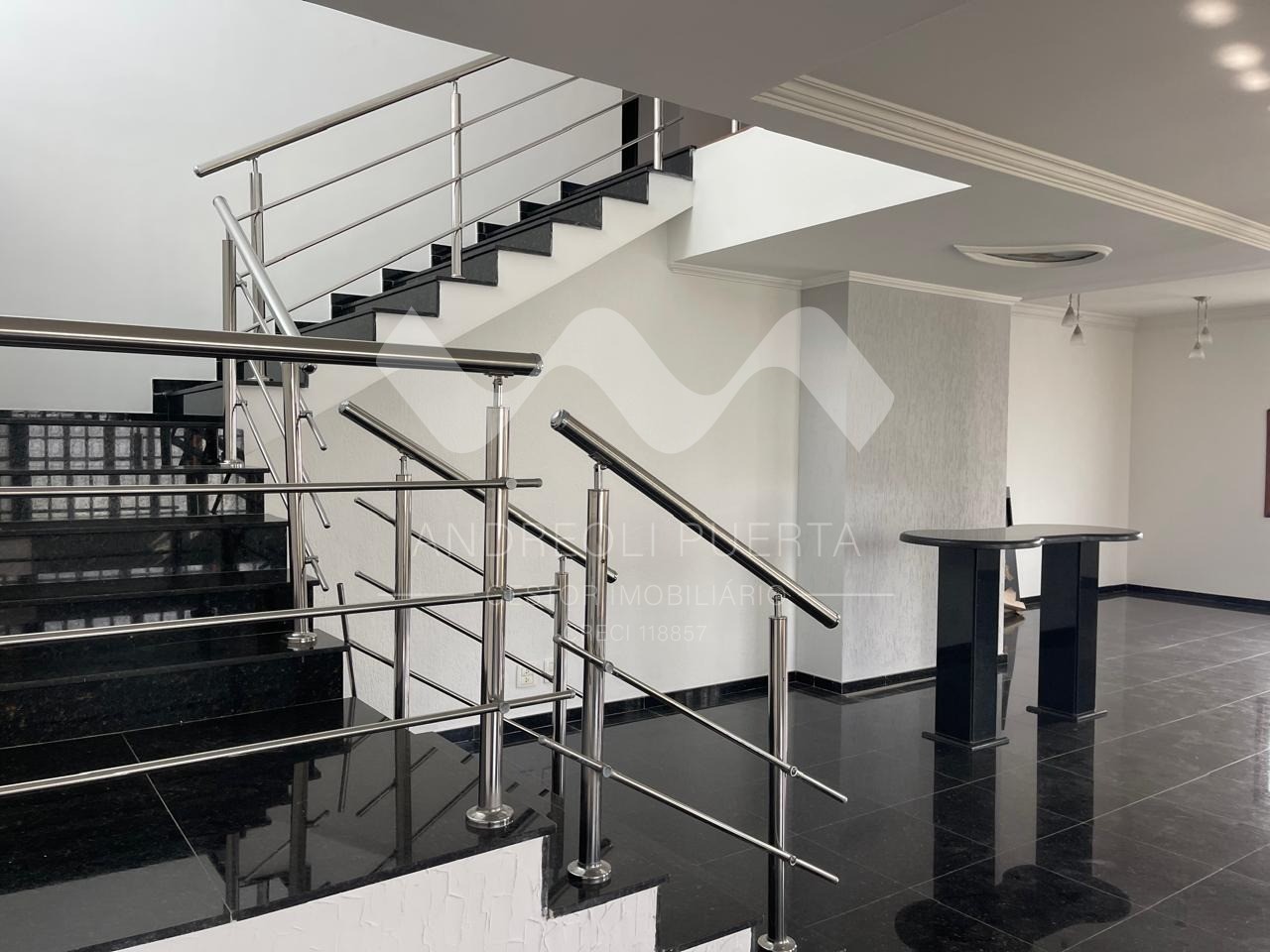 Casa de Condomínio à venda e aluguel com 5 quartos, 600m² - Foto 18