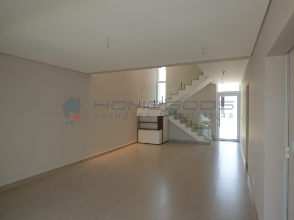 Sobrado à venda com 3 quartos, 265m² - Foto 1