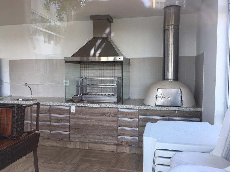 Apartamento para alugar com 3 quartos, 101m² - Foto 13
