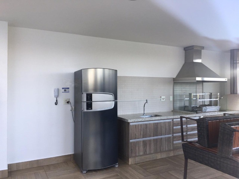 Apartamento para alugar com 3 quartos, 101m² - Foto 14
