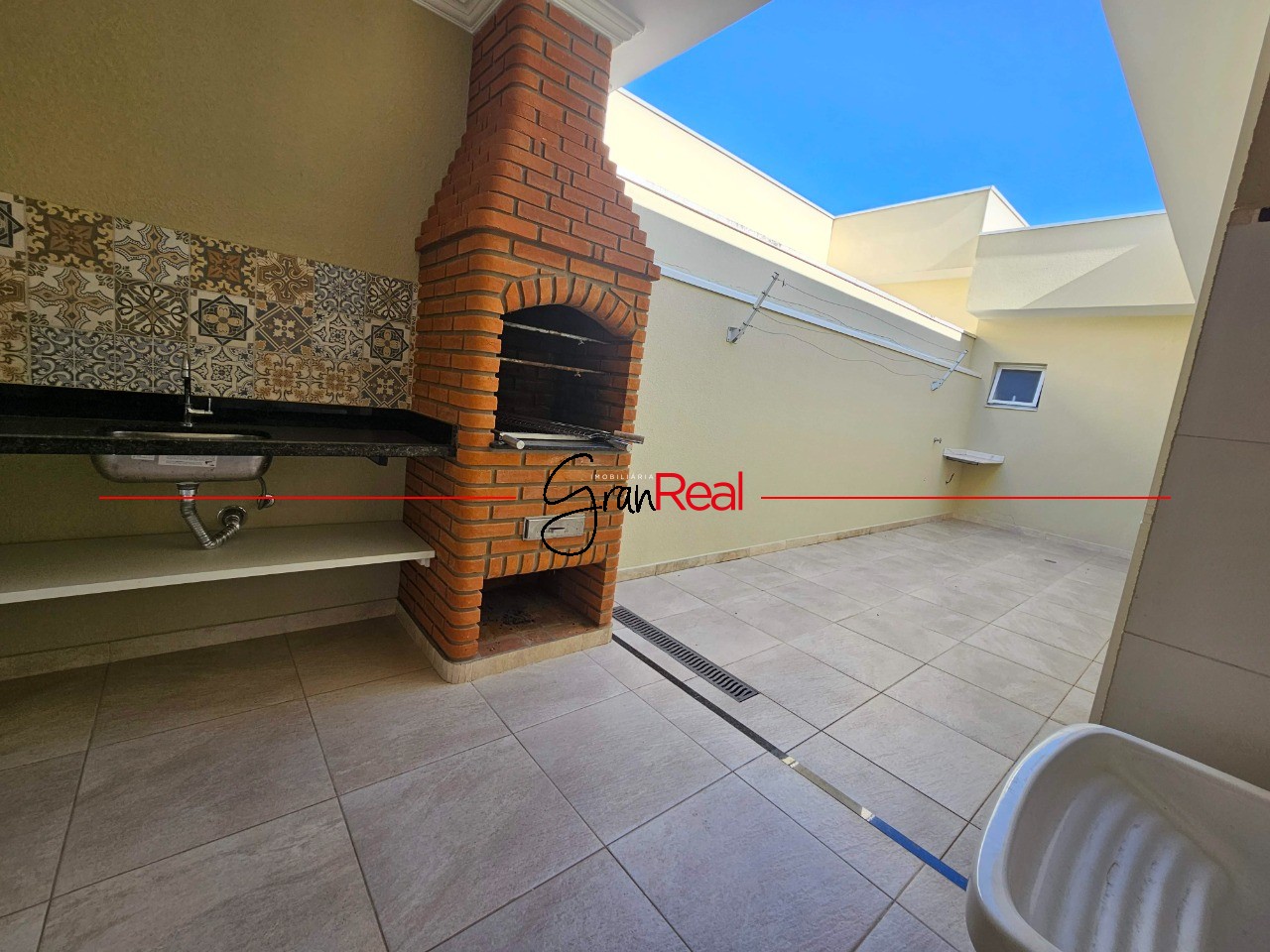 Casa para alugar com 3 quartos, 150m² - Foto 8