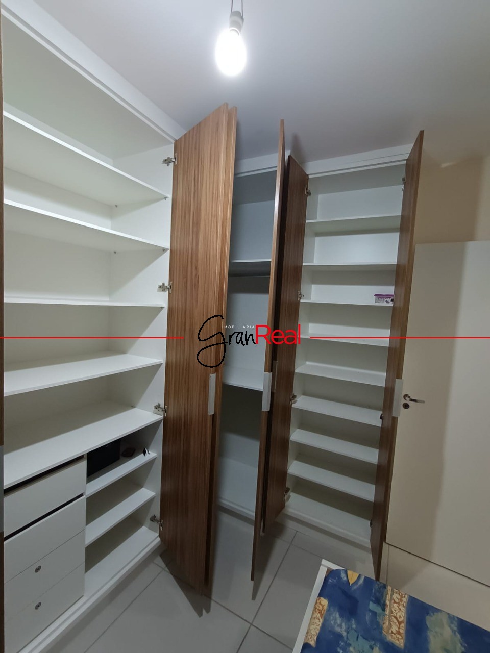 Apartamento para alugar com 2 quartos, 57m² - Foto 13
