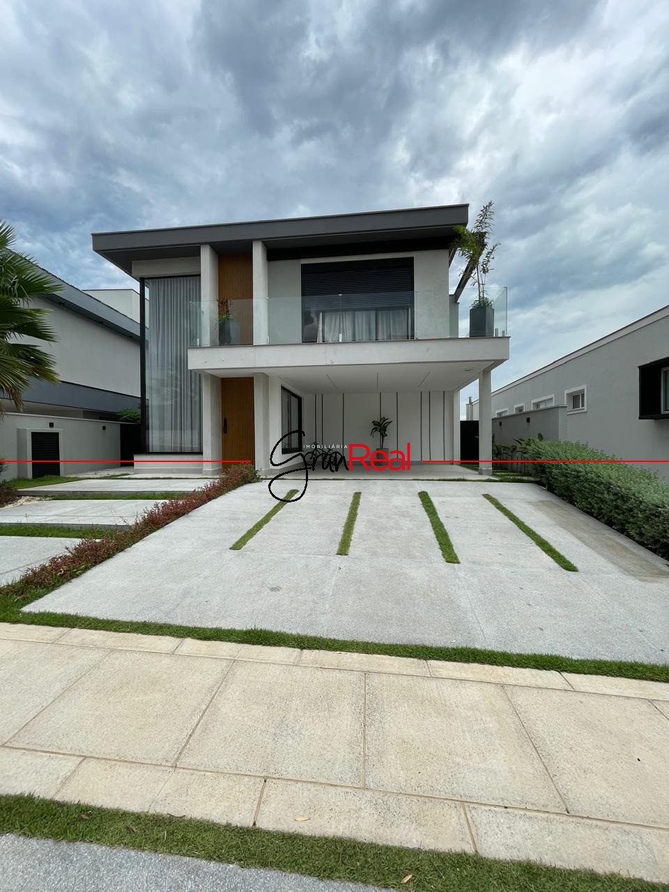 Casa de Condomínio à venda com 4 quartos, 410m² - Foto 1