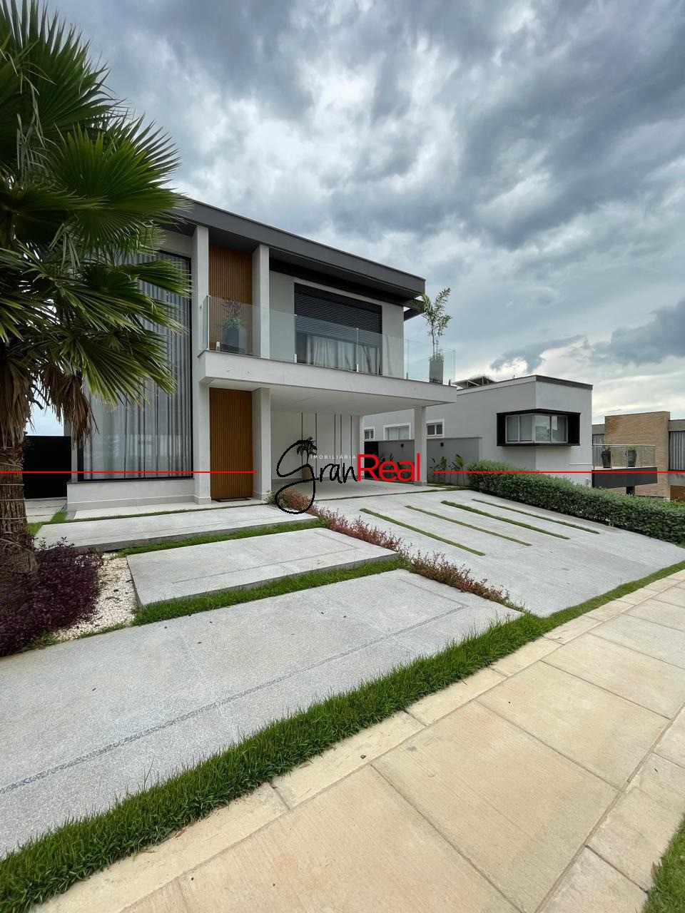 Casa de Condomínio à venda com 4 quartos, 410m² - Foto 2