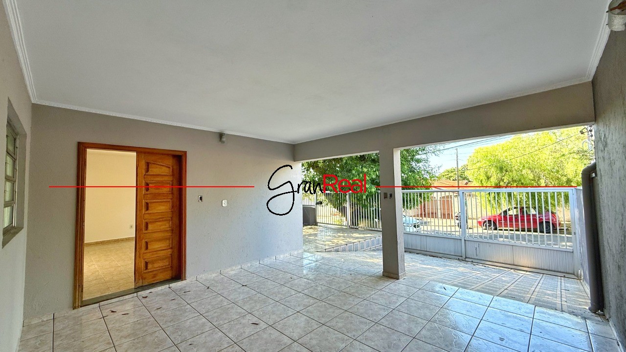 Casa à venda com 3 quartos, 179m² - Foto 3