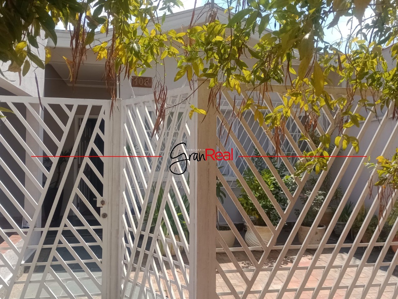 Casa, 4 quartos, 180 m² - Foto 1