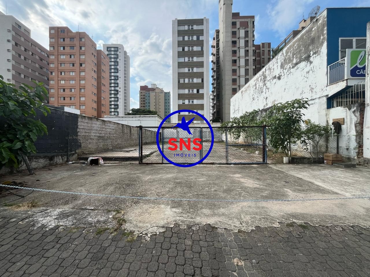 Loteamento e Condomínio para alugar, 429m² - Foto 1