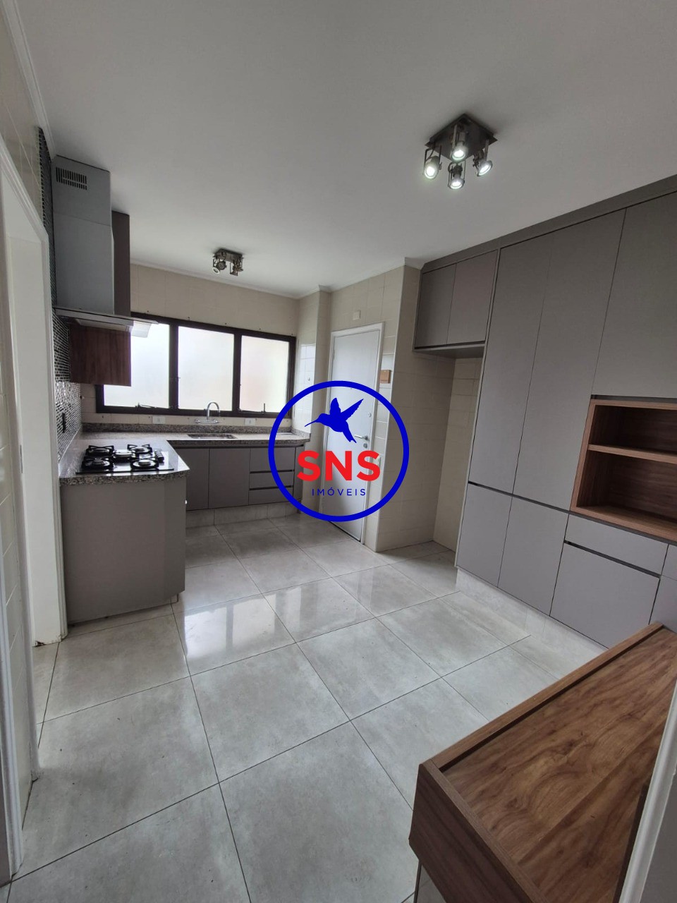 Apartamento à venda com 3 quartos, 121m² - Foto 6