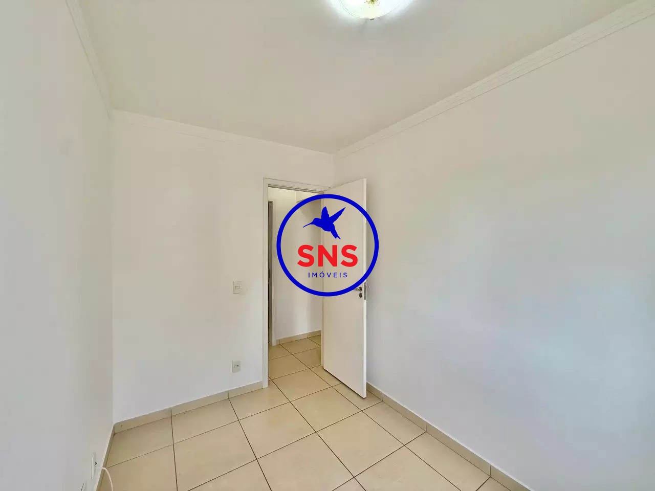 Apartamento para alugar com 3 quartos, 93m² - Foto 11