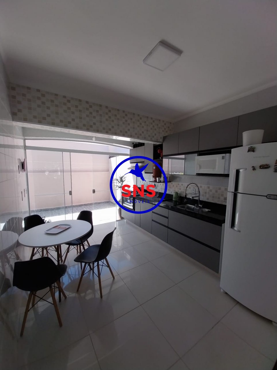 Casa à venda com 3 quartos, 174m² - Foto 9