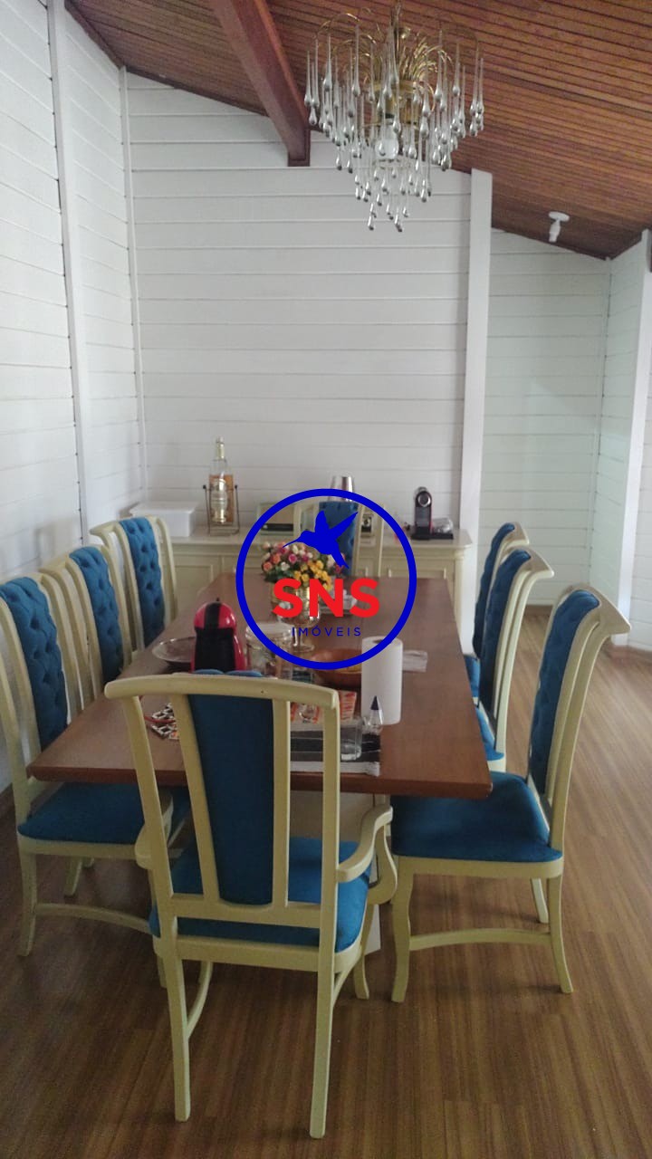 Casa de Condomínio para alugar com 4 quartos, 388m² - Foto 3