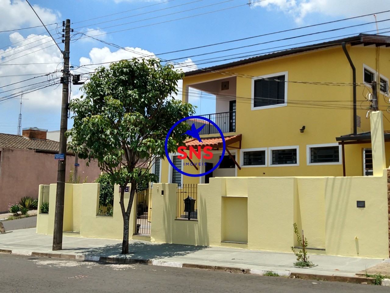 Casa à venda com 3 quartos, 293m² - Foto 2
