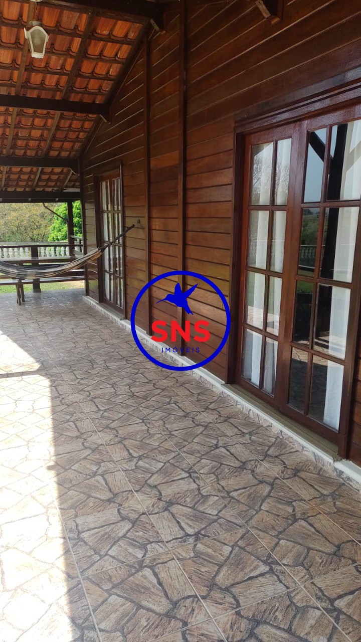Casa de Condomínio para alugar com 4 quartos, 388m² - Foto 1