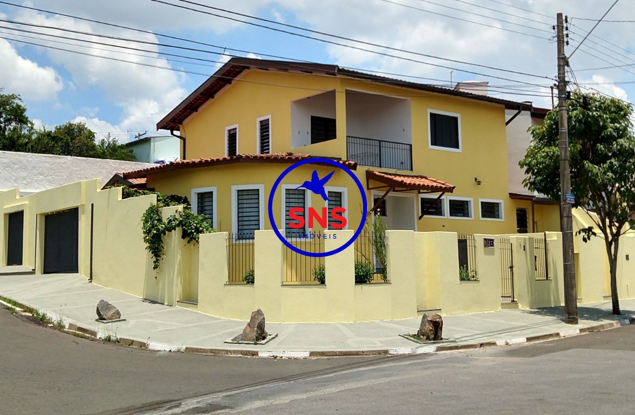 Casa à venda com 3 quartos, 293m² - Foto 1