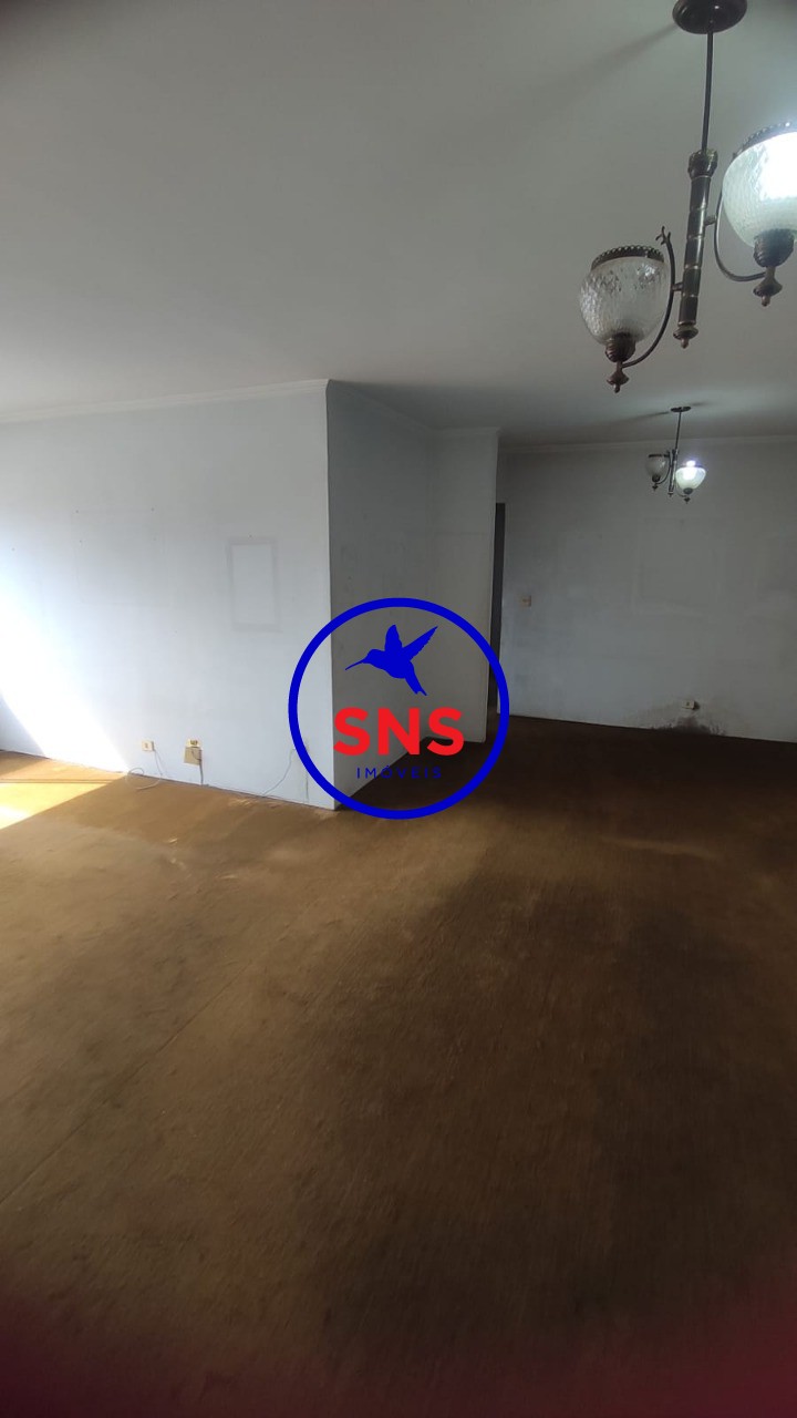 Apartamento à venda com 3 quartos, 121m² - Foto 2