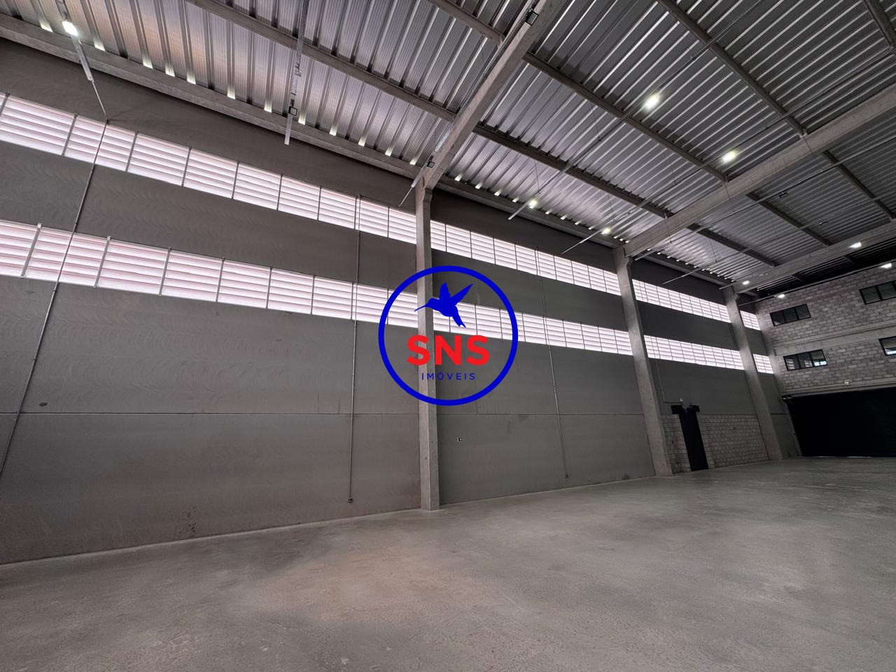 Depósito-Galpão-Armazém para alugar, 1130m² - Foto 3