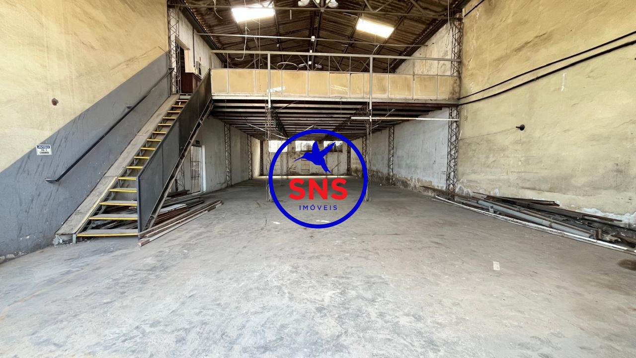 Depósito-Galpão, 1000 m² - Foto 1
