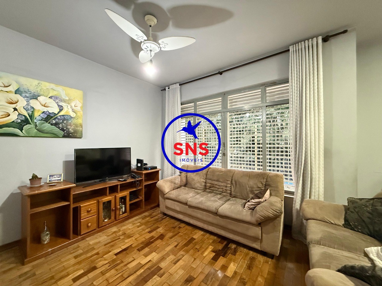 Casa, 4 quartos, 188 m² - Foto 1