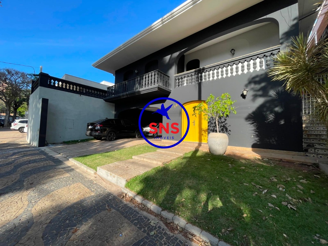 Casa, 5 quartos, 375 m² - Foto 1