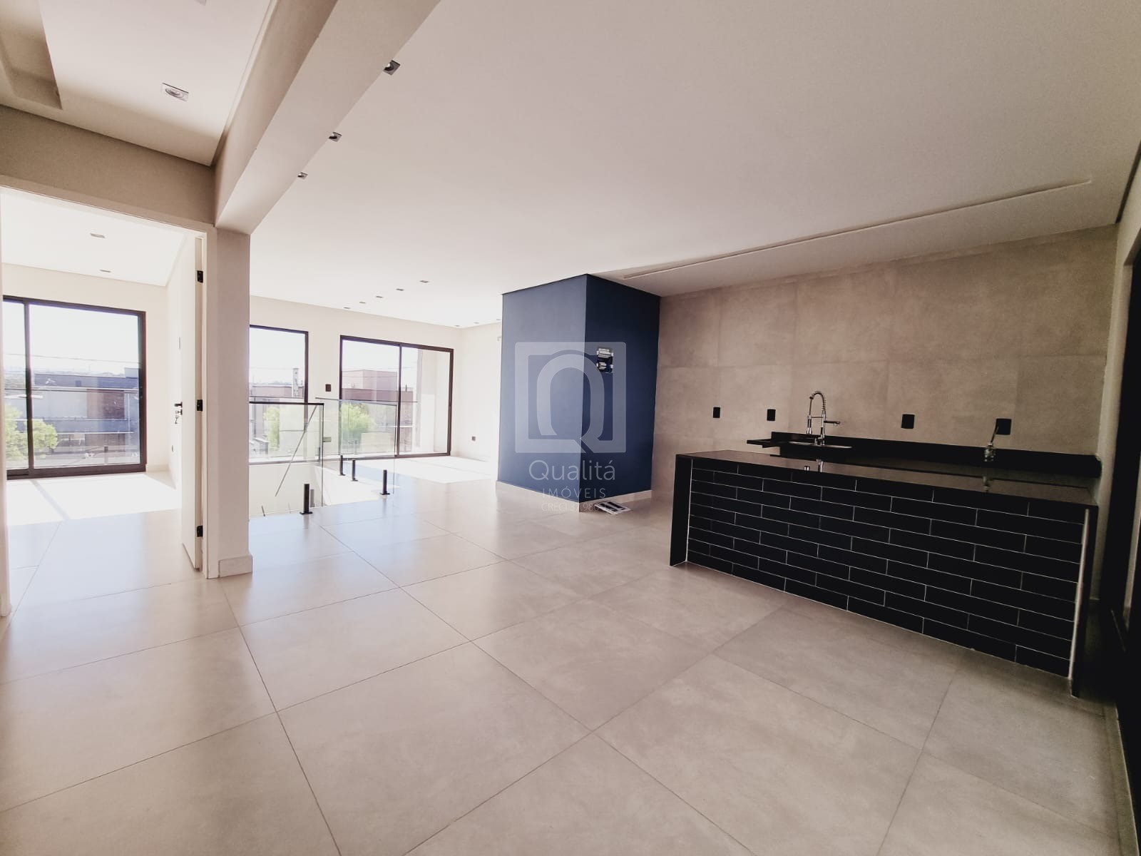 Casa de Condomínio à venda com 3 quartos, 308m² - Foto 2