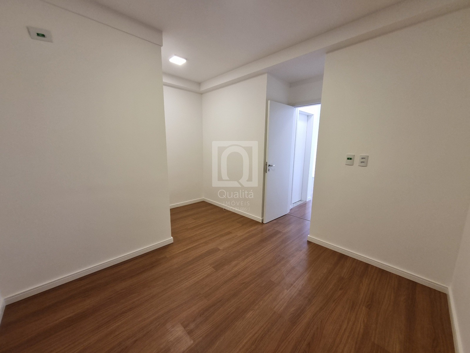 Apartamento à venda com 2 quartos, 67m² - Foto 10