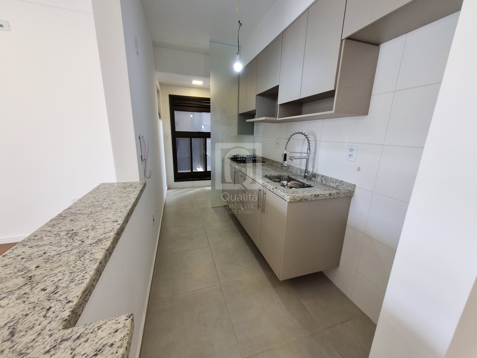 Apartamento à venda com 2 quartos, 67m² - Foto 5