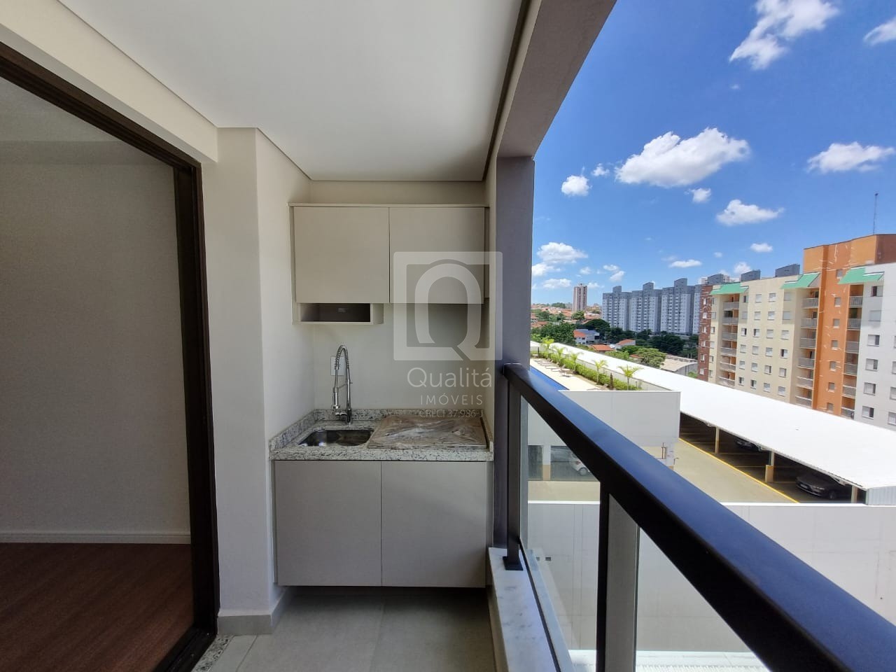 Apartamento à venda com 2 quartos, 67m² - Foto 3