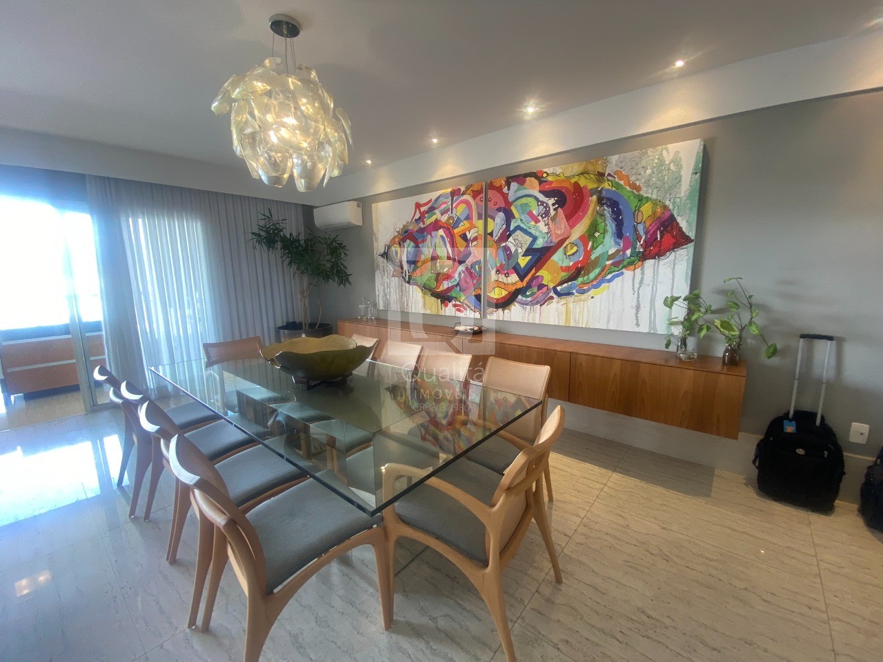 Apartamento à venda com 4 quartos, 247m² - Foto 2