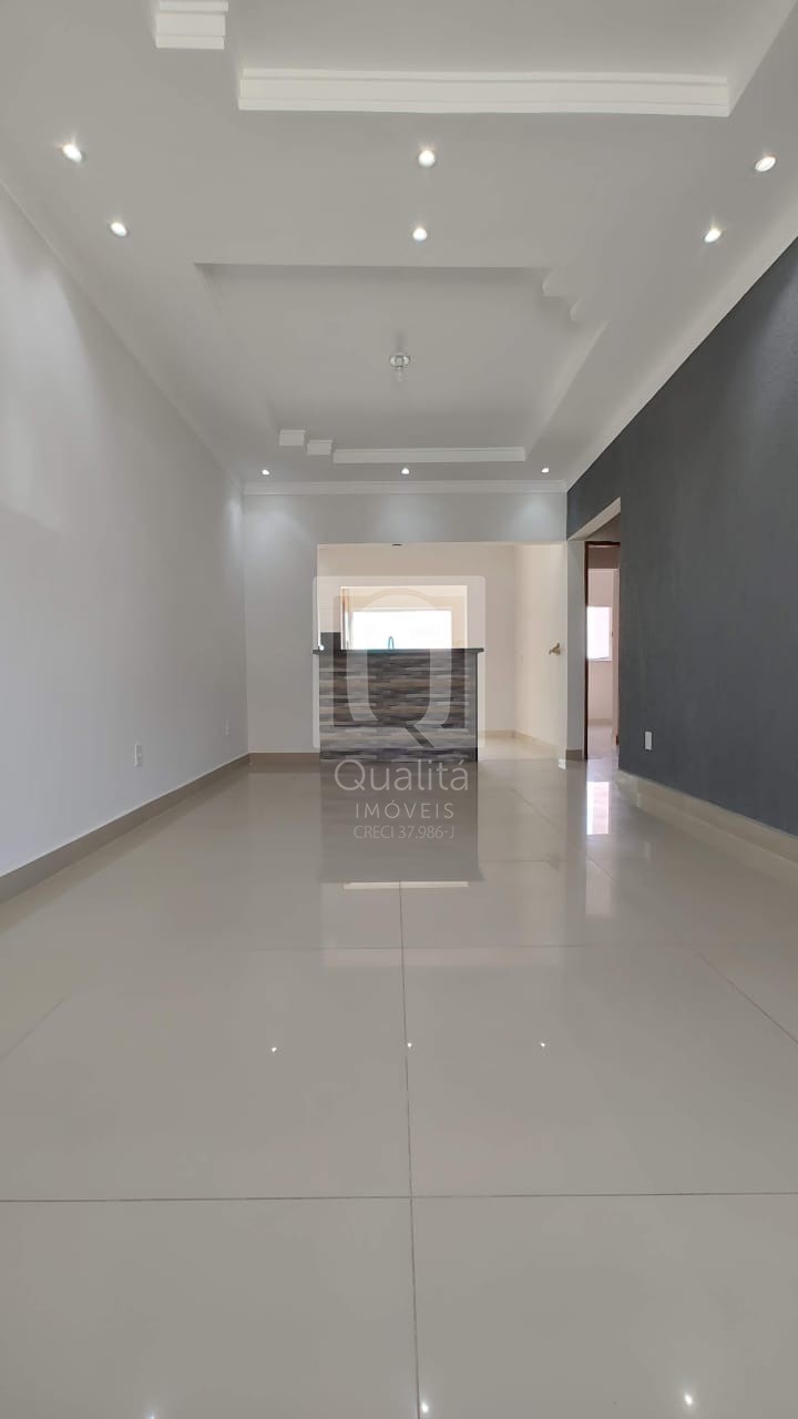 Casa à venda com 2 quartos, 75m² - Foto 2