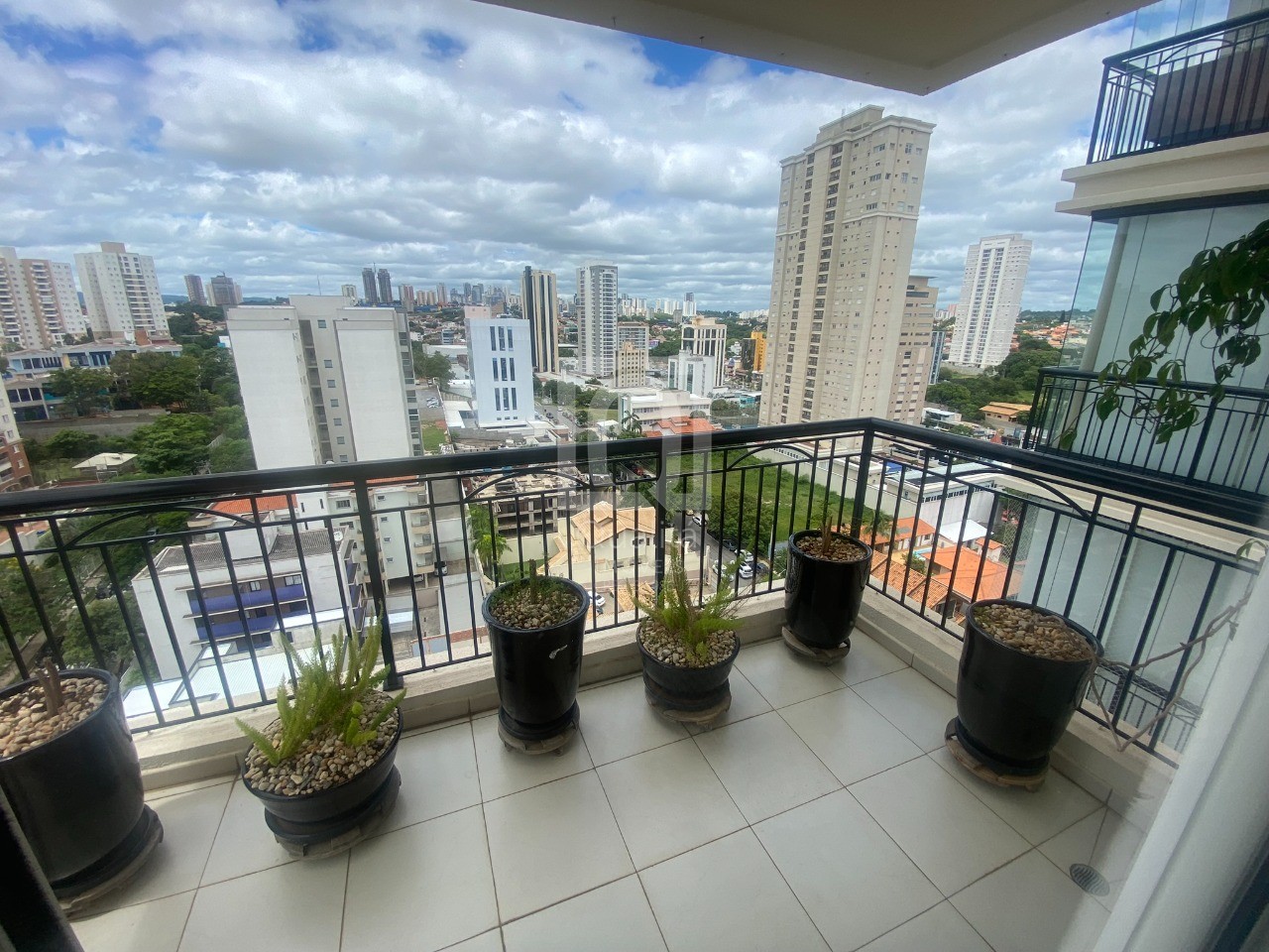 Apartamento à venda com 4 quartos, 247m² - Foto 13