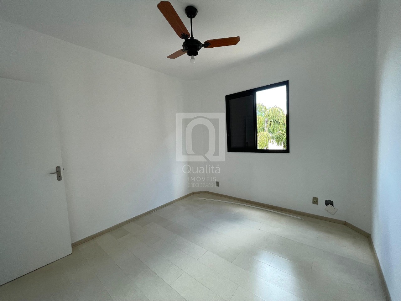 Apartamento à venda com 3 quartos, 98m² - Foto 16