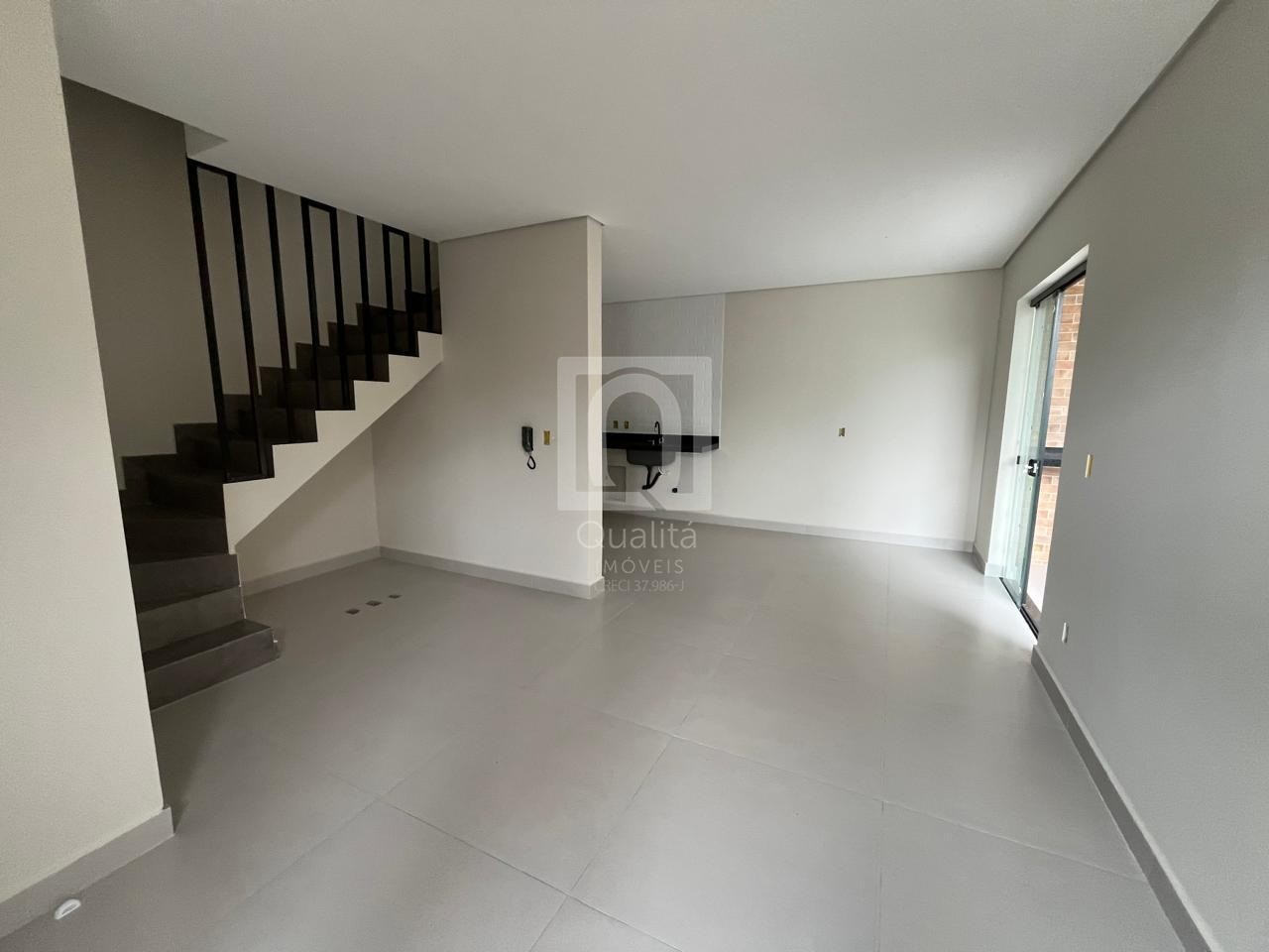 Casa de Condomínio à venda com 3 quartos, 112m² - Foto 2