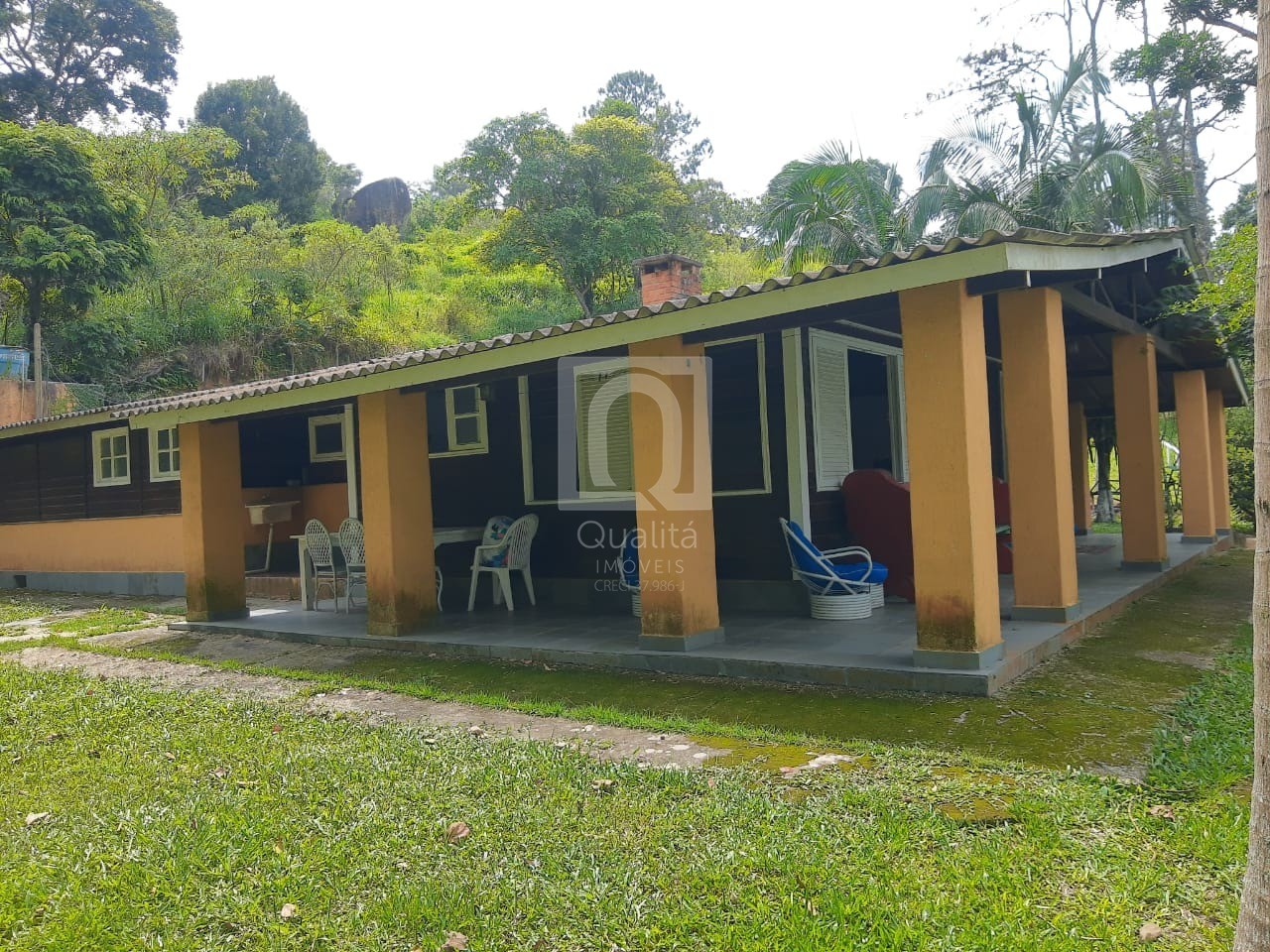 Chácara à venda com 4 quartos, 150m² - Foto 2