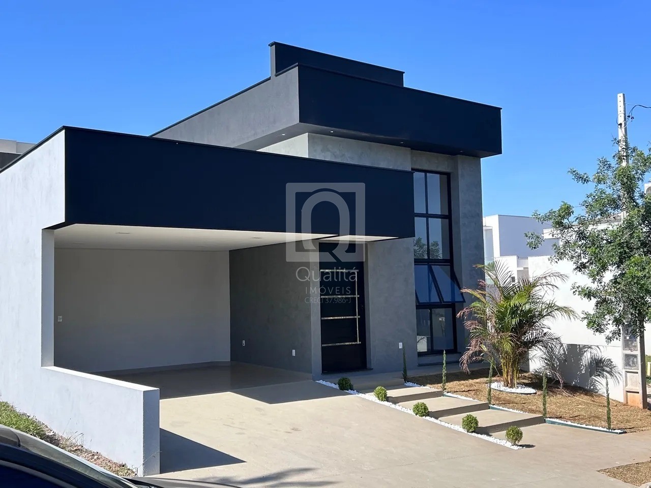 Casa de Condomínio à venda com 3 quartos, 212m² - Foto 1