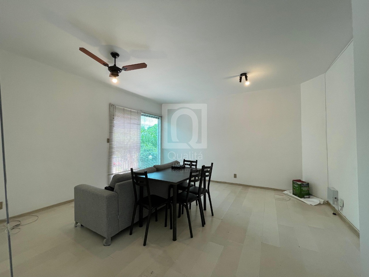 Apartamento à venda com 3 quartos, 98m² - Foto 3