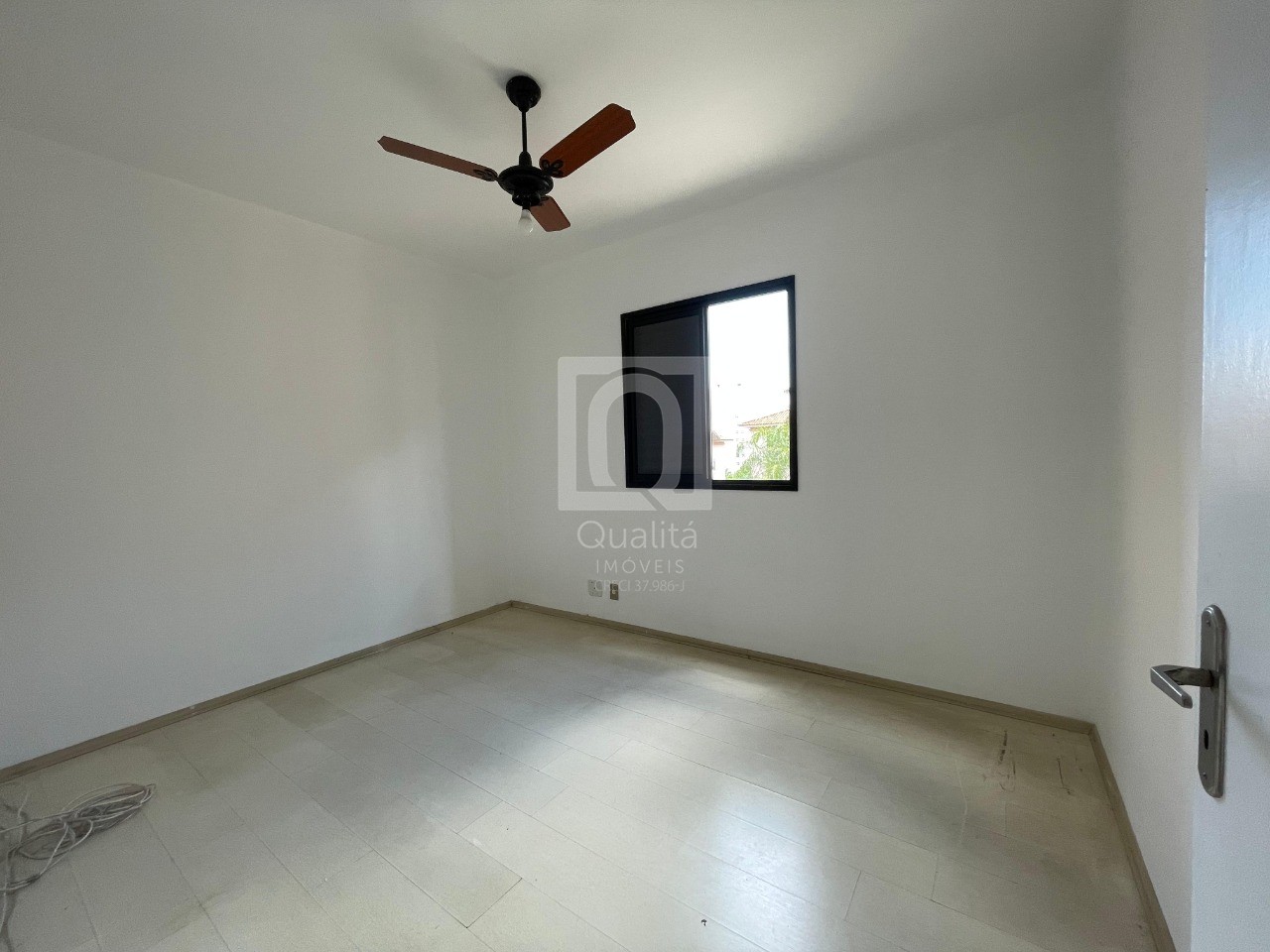 Apartamento à venda com 3 quartos, 98m² - Foto 17