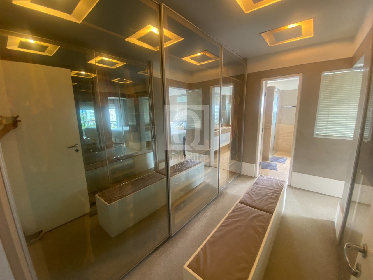 Apartamento à venda com 4 quartos, 247m² - Foto 14