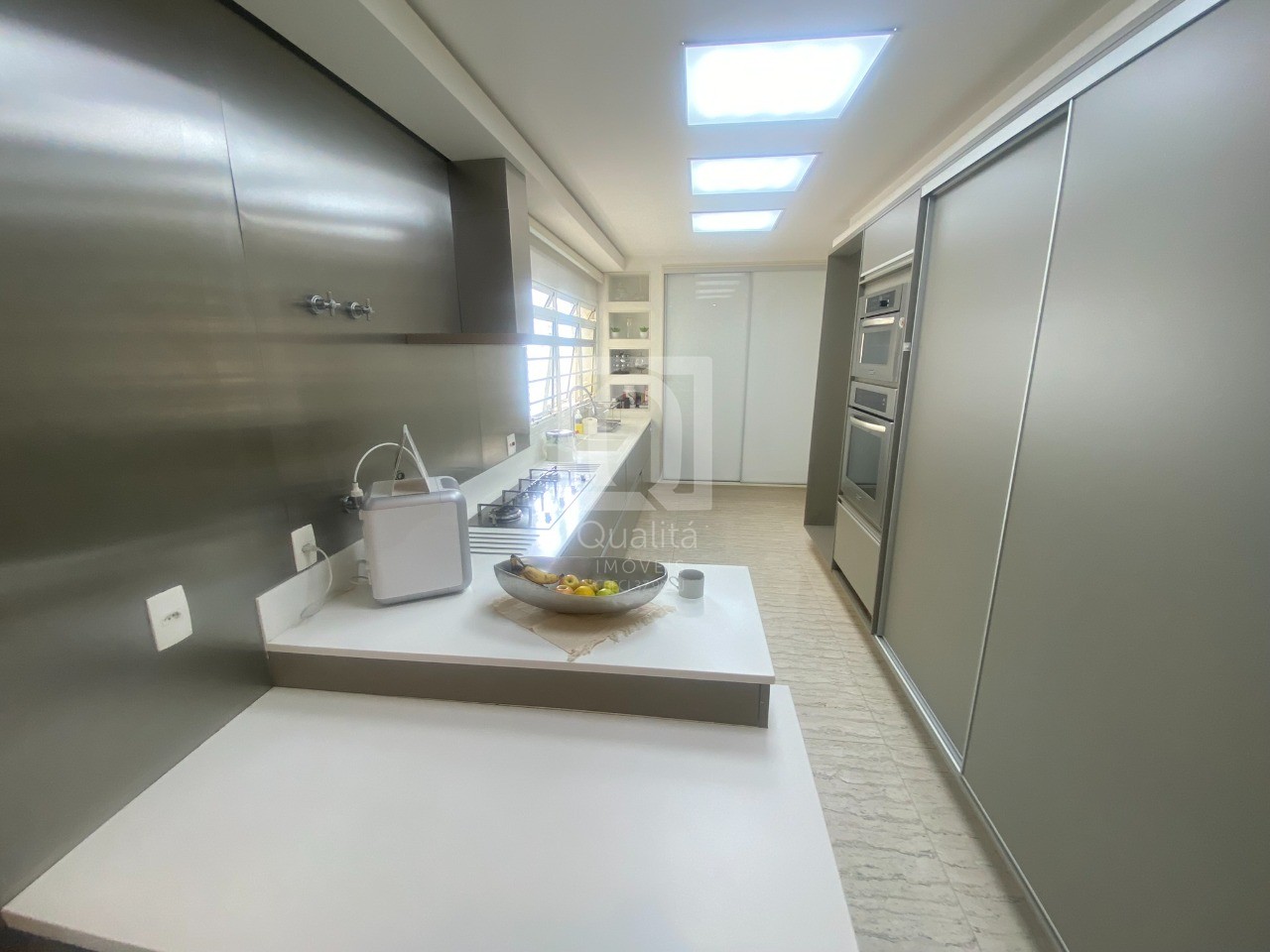 Apartamento à venda com 4 quartos, 247m² - Foto 10
